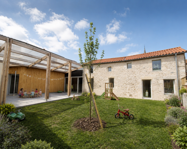 SB Architectes Vendée - Réhabilitation d'un ensemble de bâtiments en MAM en centre bourg